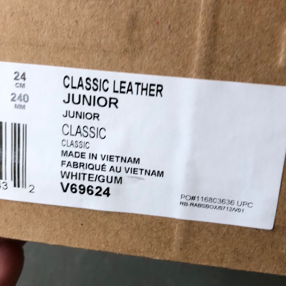 Reebok White/Gum Classic Leather Sneakers - Picture 4 of 7